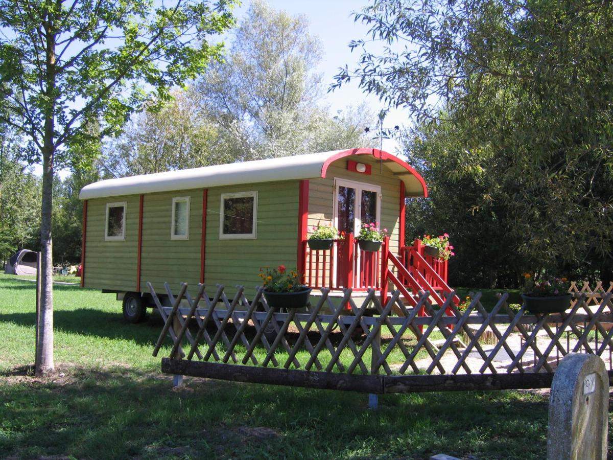 Camping belle rivière Chaniers Esterno foto
