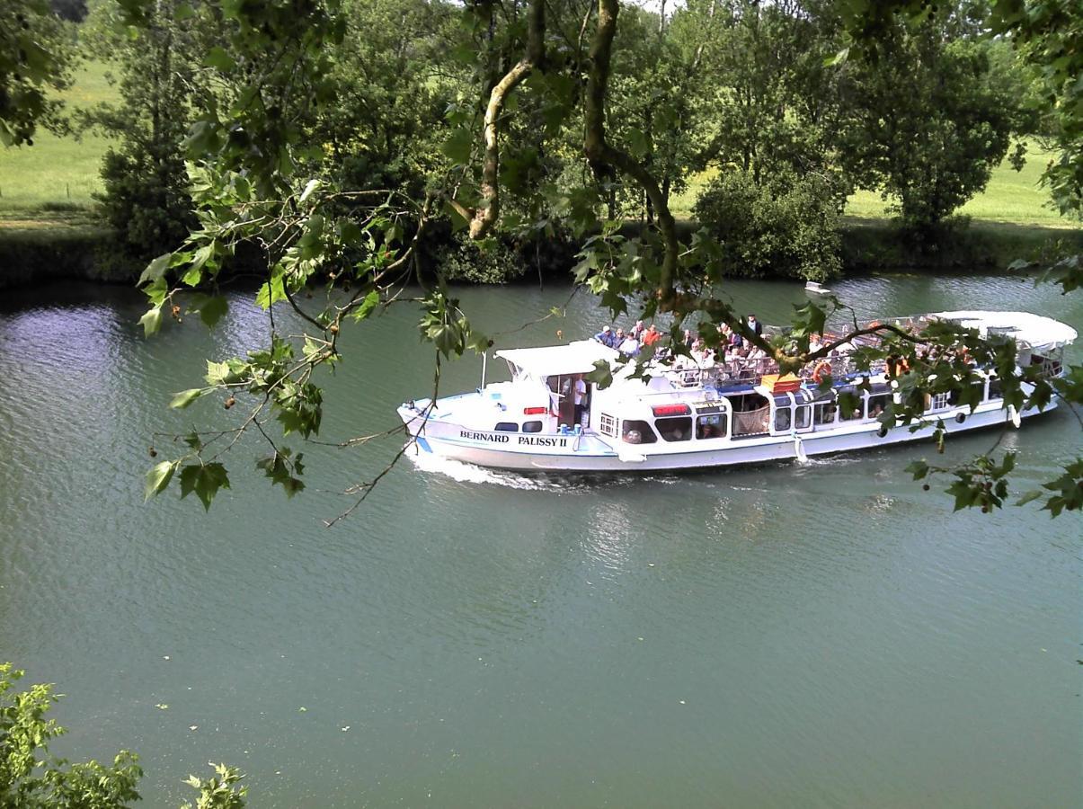Camping belle rivière Chaniers Esterno foto