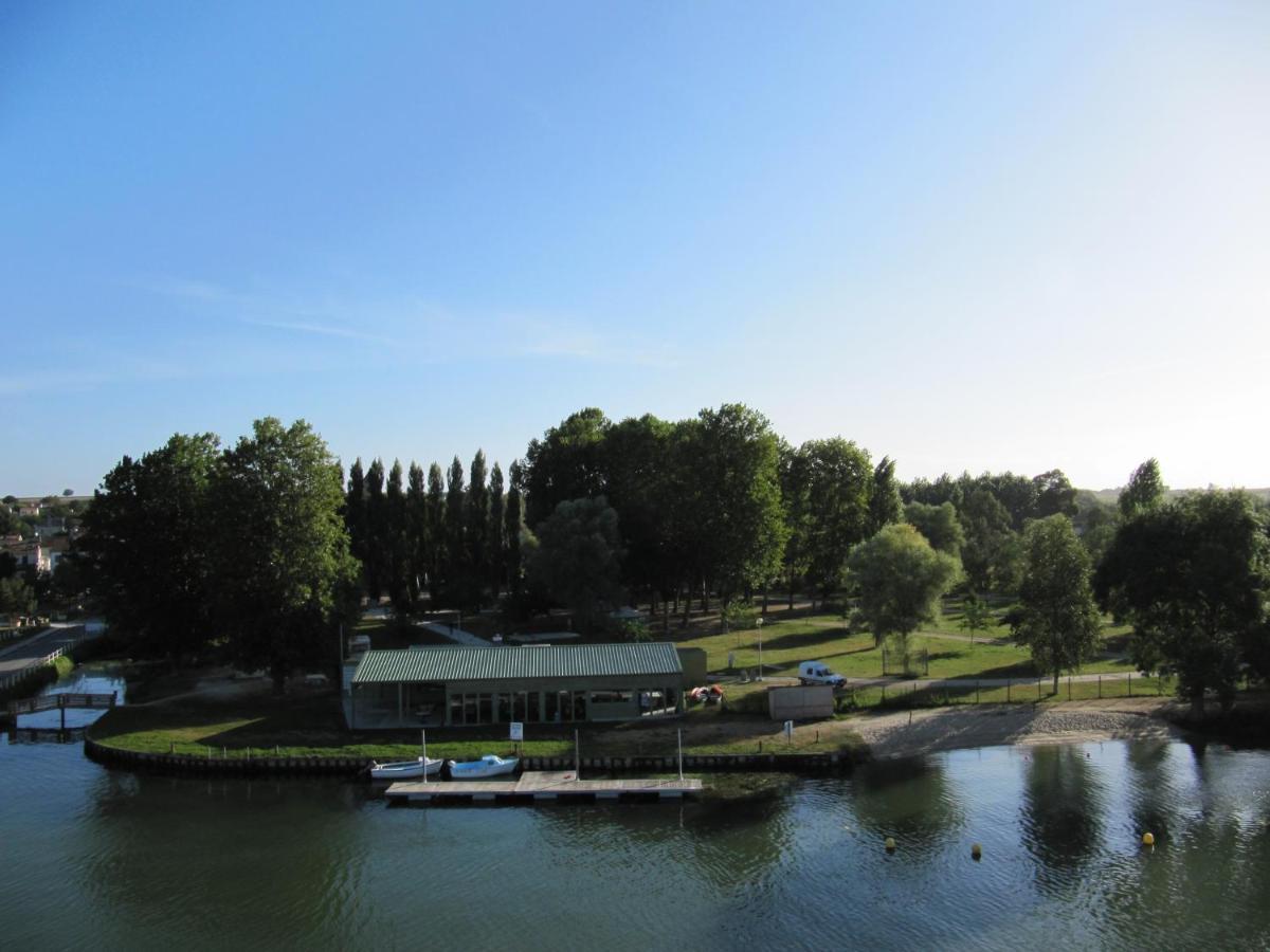 Camping belle rivière Chaniers Esterno foto