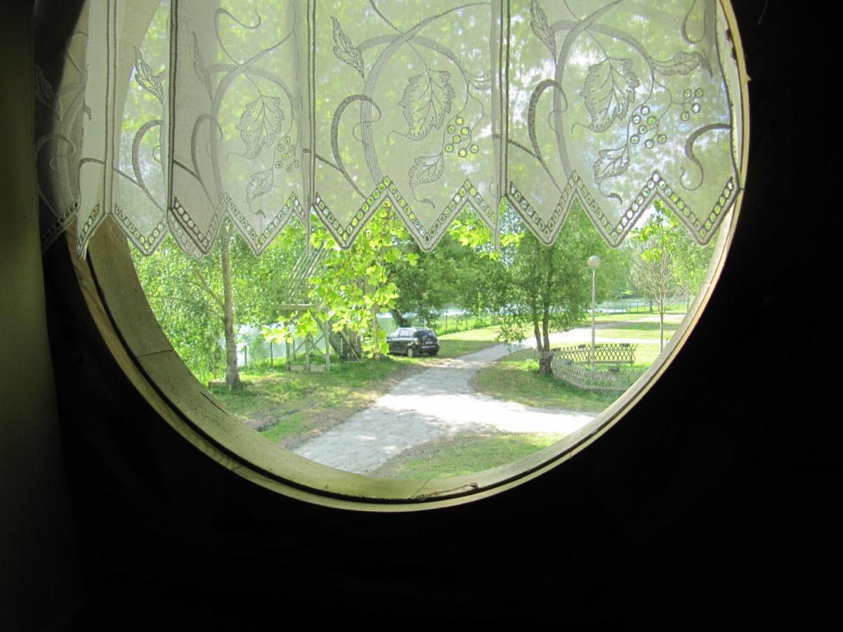 Camping belle rivière Chaniers Esterno foto