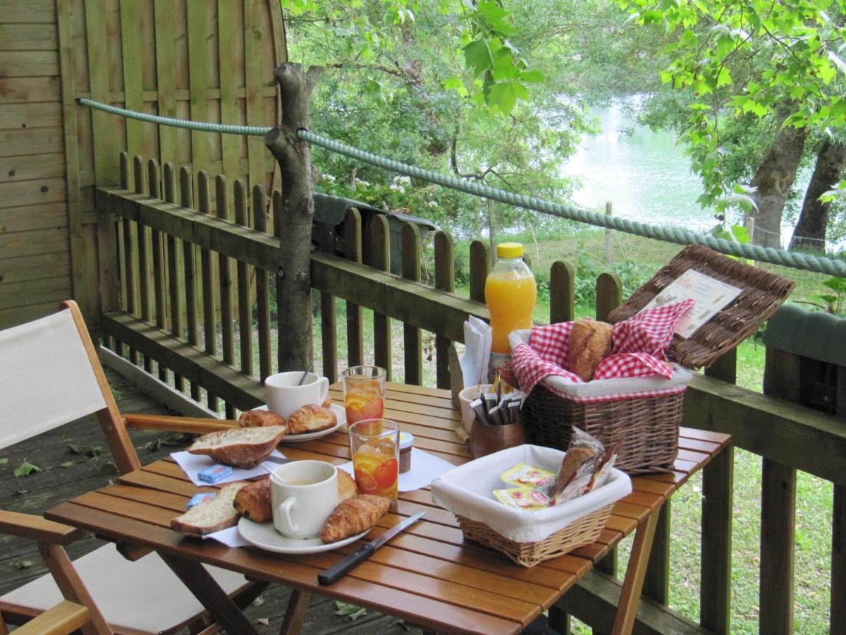 Camping belle rivière Chaniers Esterno foto