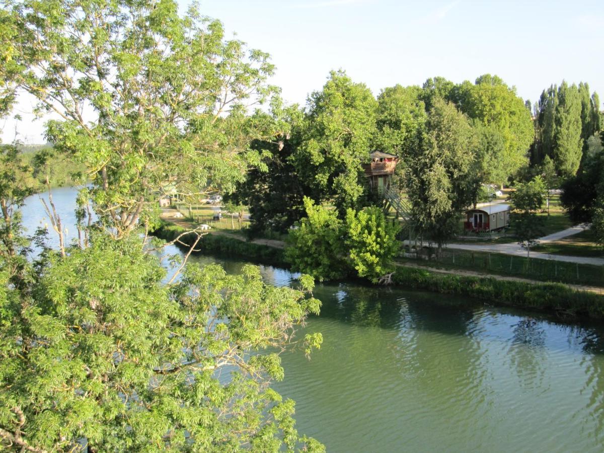 Camping belle rivière Chaniers Esterno foto