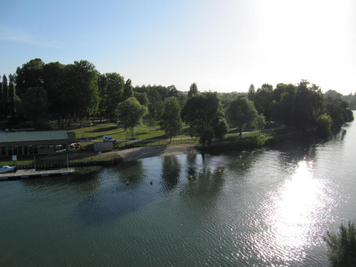 Camping belle rivière Chaniers Esterno foto