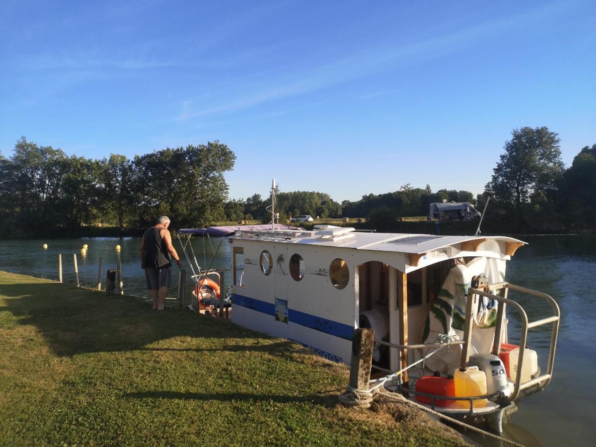 Camping belle rivière Chaniers Esterno foto