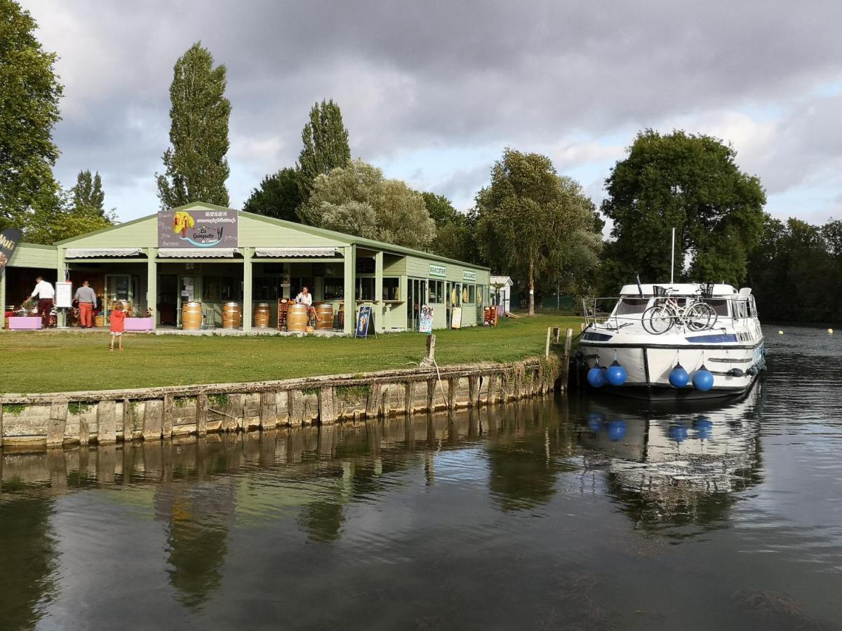 Camping belle rivière Chaniers Esterno foto