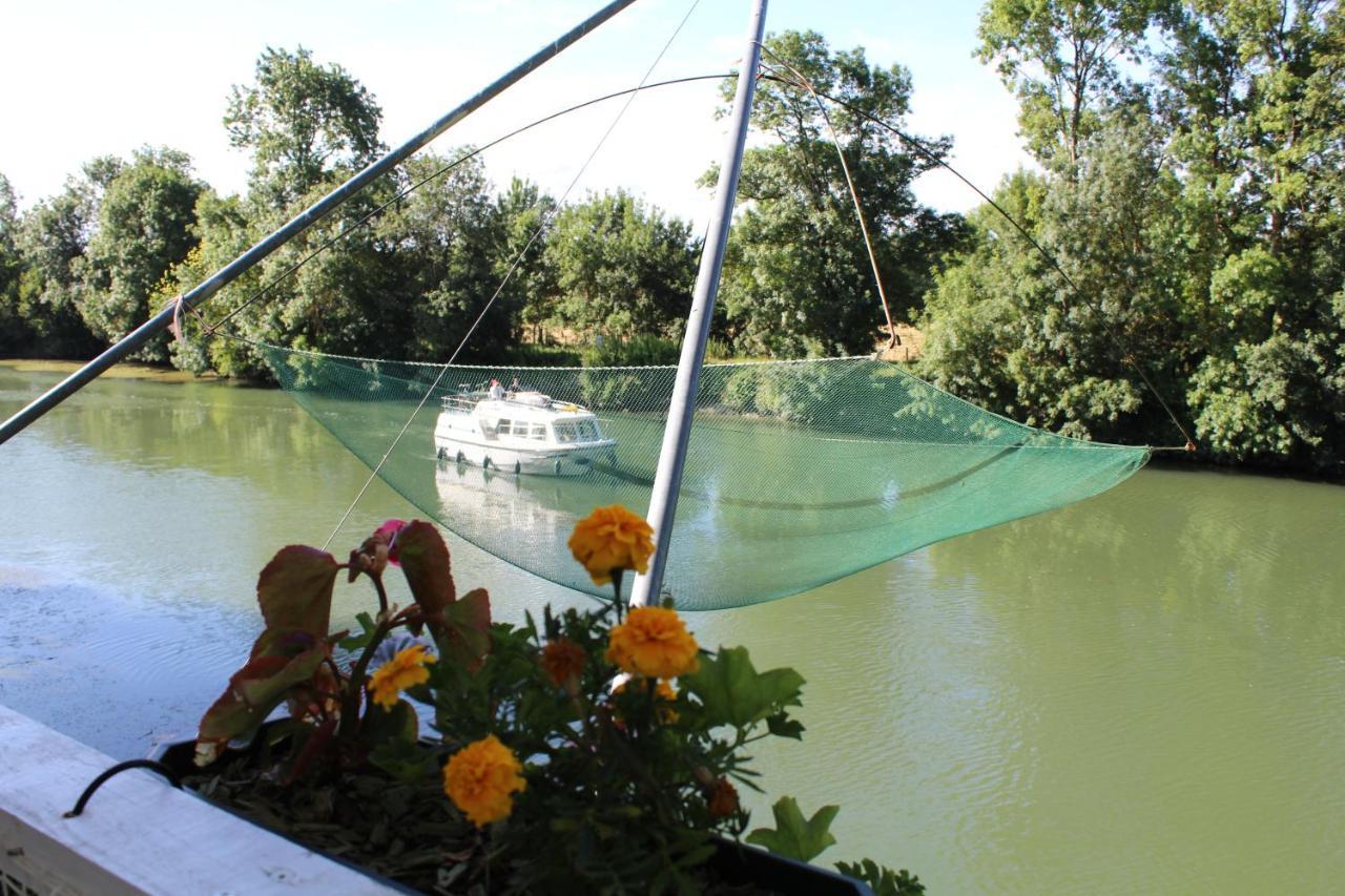 Camping belle rivière Chaniers Esterno foto
