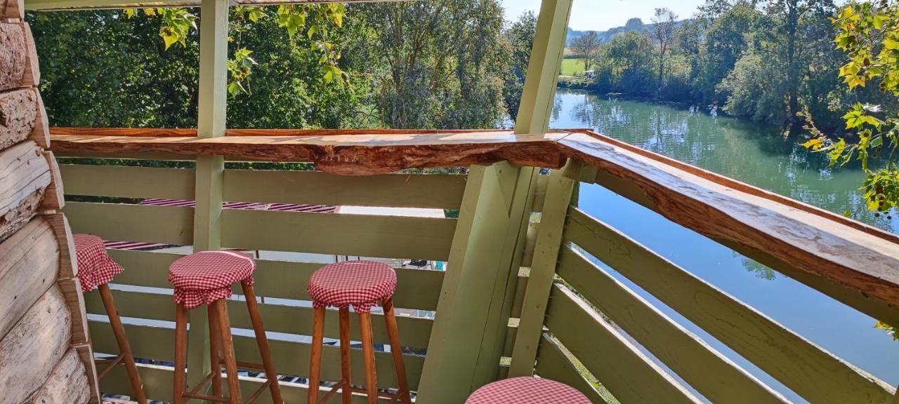 Camping belle rivière Chaniers Esterno foto