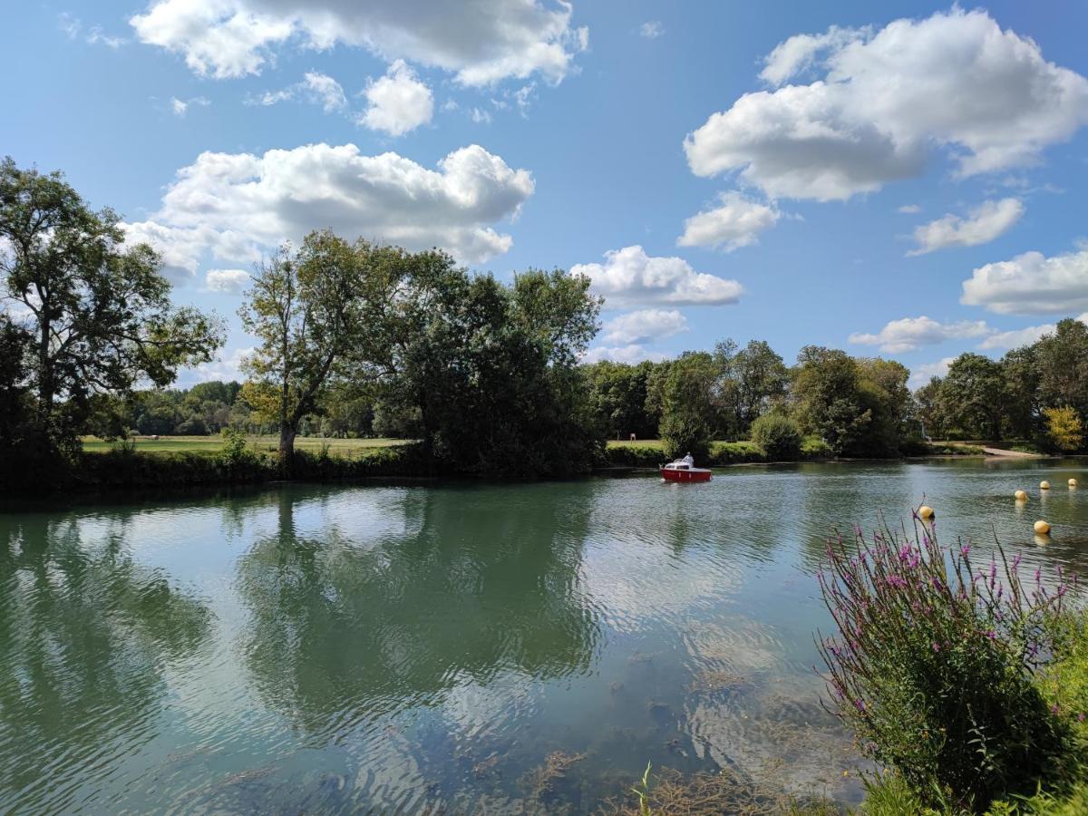Camping belle rivière Chaniers Esterno foto