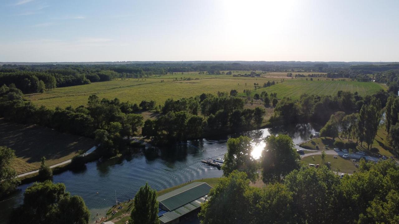 Camping belle rivière Chaniers Esterno foto