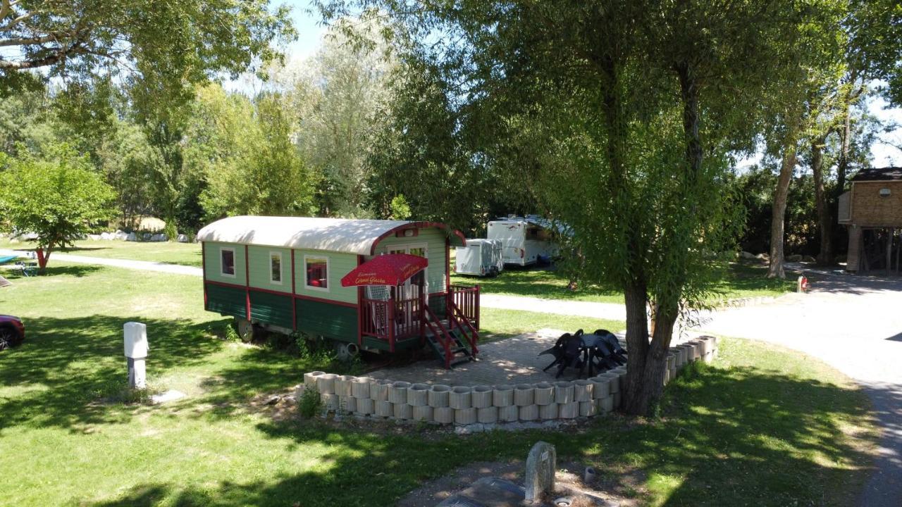 Camping belle rivière Chaniers Esterno foto